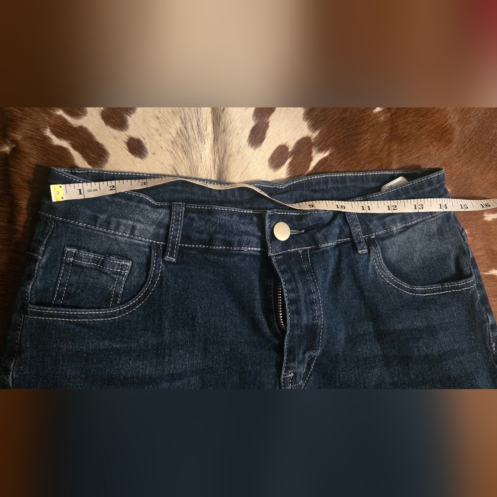 Denim Shorts with Embroidered Pockets - Picture 3 of 4